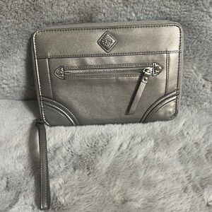 Vera Wang Silver Metallic Clutch with Structured Design and Zipper Detailing
